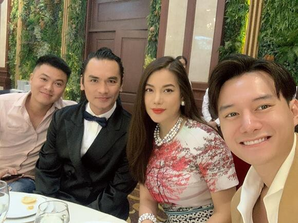 Loạt ảnh tình tứ của Trương Ngọc Ánh và người tình kém 14 tuổi - 7