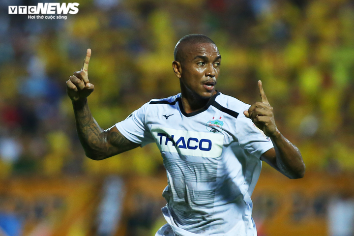 Lần thứ ba chiêu mộ 'hàng thải' HAGL, SLNA đến bờ vực tuyệt vọng? - 2