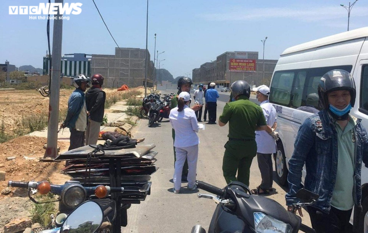 Người nước ngoài chết bên vỉa hè ở Đà Nẵng với vết cắt trên cổ - 1