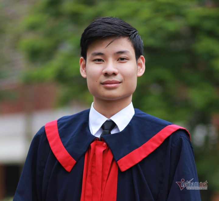 Nam sinh 'gây sốt cộng đồng mạng' Đỗ Bách Khoa vào đội Olympic Toán quốc tế - 1