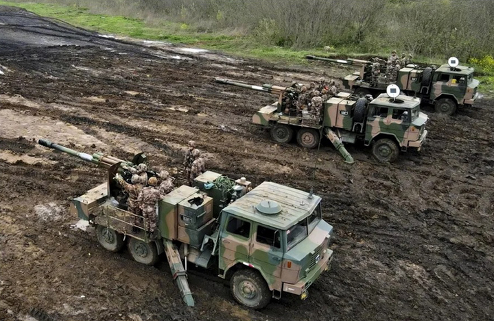 Chỉ huy quân đội Trung Quốc bị giới bình luận 'chê' vì cách huấn luyện lỗi thời - 1