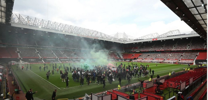 CĐV nổi loạn phá trận đấu: Man Utd lên tiếng - 1
