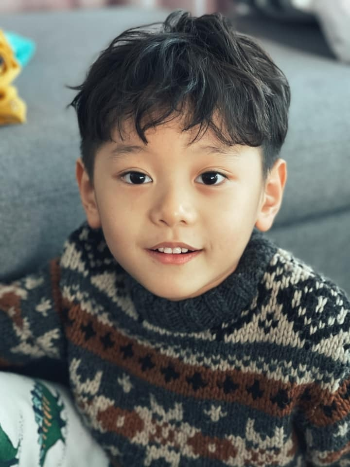 Khéo sinh như Trà My Idol: Anh hai là bản sao của mẹ, bé út hóm hỉnh giống ba - 7