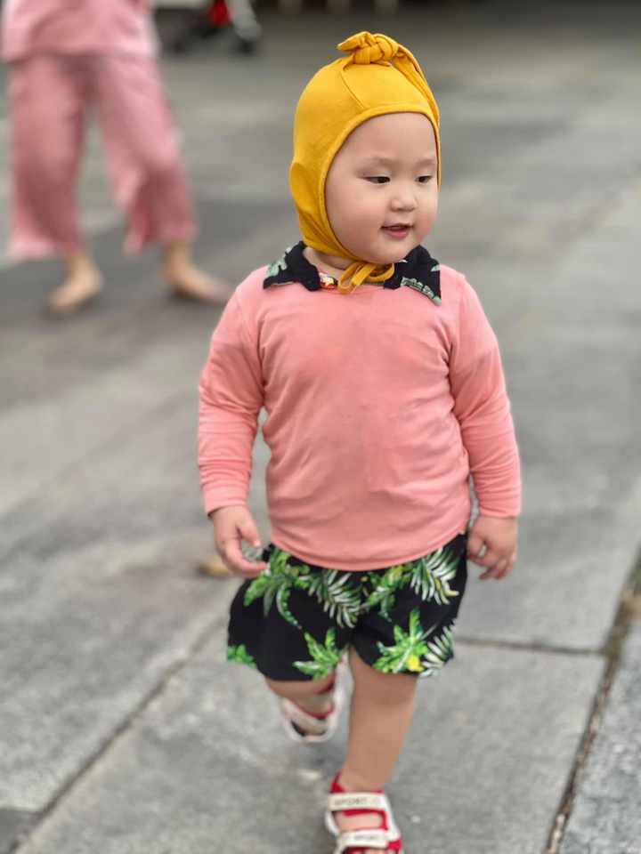 Khéo sinh như Trà My Idol: Anh hai là bản sao của mẹ, bé út hóm hỉnh giống ba - 12