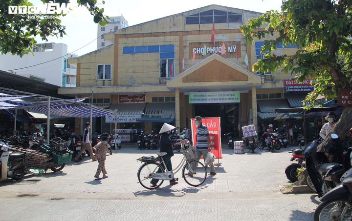 Đà Nẵng dừng hoạt động chợ Phước Mỹ, lấy mẫu xét nghiệm cho 400 tiểu thương - 1