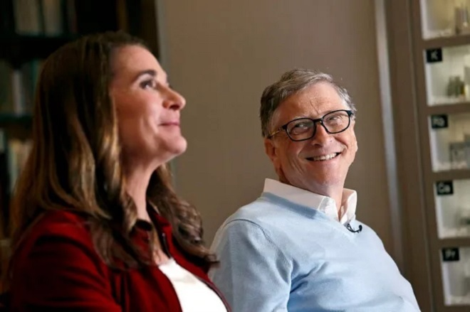 Bill Gates ly hôn, siêu mẫu Hà Anh nhắn nhủ: Hãy cứ yêu đi - 1