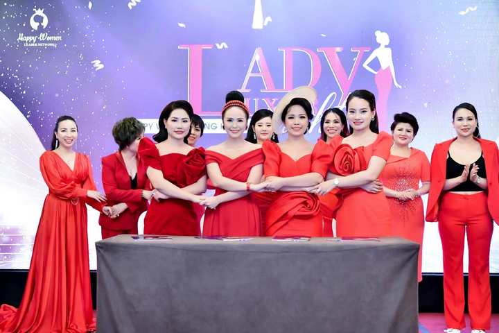Lady Luxury Night - đêm tiệc hoành tráng ra mắt Happy Women vùng Hà Nội 1 - 4
