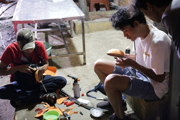 Hoàng Văn Tình: Bàn tay cần cù sau mỗi thước phim - 2