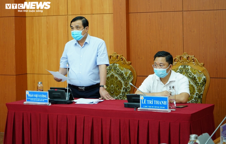 Bí thư Quảng Nam: Dù khó khăn tỉnh vẫn đón bà con hồi hương - 1