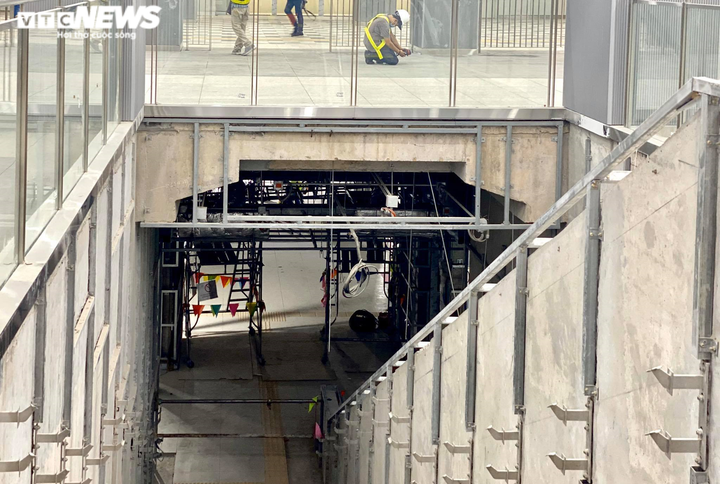 Ảnh: Xuống lòng đất chiêm ngưỡng nhà ga Ba Son 'về đích' - 11