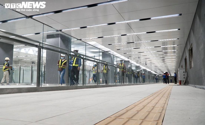 Ảnh: Xuống lòng đất chiêm ngưỡng nhà ga Ba Son 'về đích' - 4