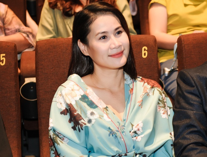 Bị đồn 'giật' vai của đồng nghiệp, Thân Thúy Hà lên tiếng - 1