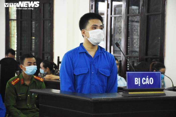 Ném vỡ kính xe khách, giang hồ Cường 'Dụ' và đàn em lĩnh án 30 tháng tù - 4