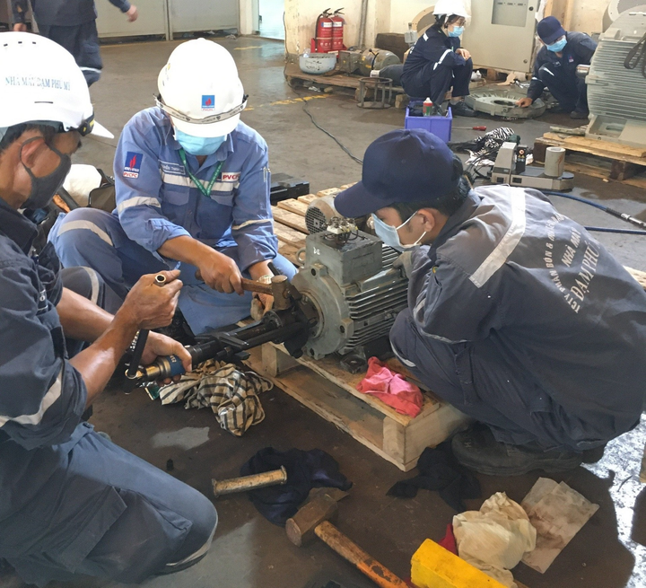 PVFCCo tiếp tục tăng cường các biện pháp phòng chống COVID-19 - 2