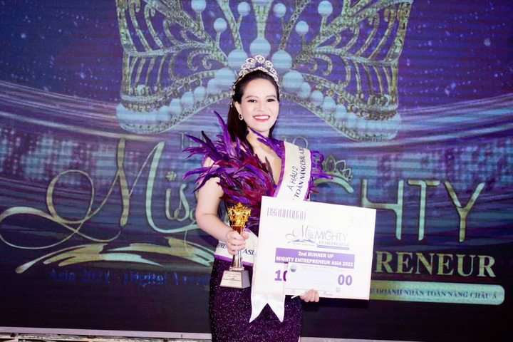 Á hậu Nguyễn Thị Mai Phượng: Tự tin lớn nhất của phụ nữ là bản lĩnh - 1