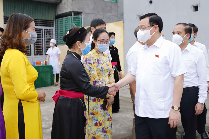 Chủ tịch Quốc hội Vương Đình Huệ: Bảo vệ an toàn sức khỏe cho nhân dân đi bầu cử - 2