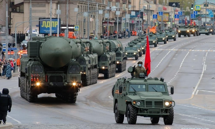 Ảnh: Hơn 190 khí tài tại Matxcơva diễn tập duyệt binh Ngày Chiến thắng - 11