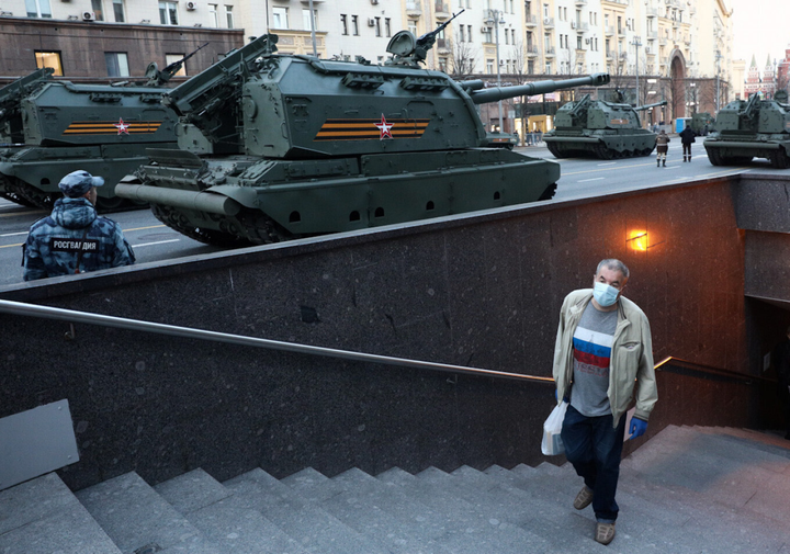 Ảnh: Hơn 190 khí tài tại Matxcơva diễn tập duyệt binh Ngày Chiến thắng - 4