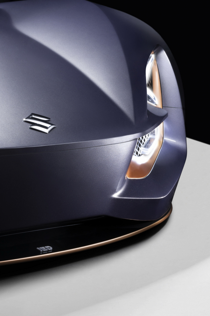 Ngắm siêu xe mui trần lấy cảm hứng từ mô tô của Suzuki - 11