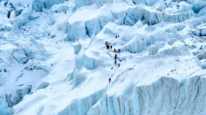 COVID-19 xuất hiện ở đỉnh Everest - 1
