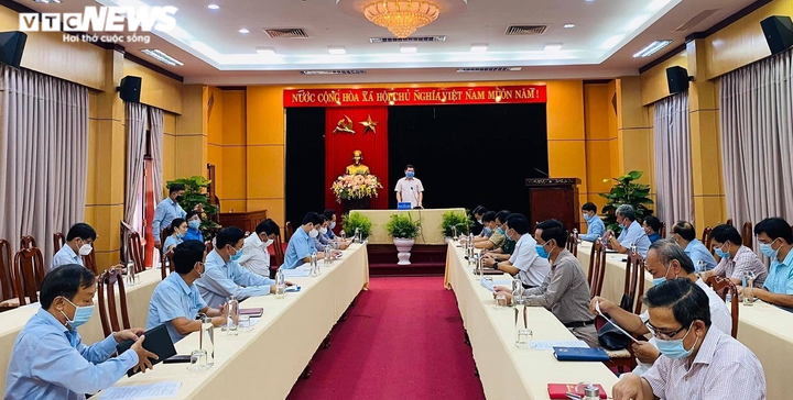 Xuất hiện ca COVID-19, Quảng Ngãi dừng hội họp, sự kiện tập trung trên 20 người - 1