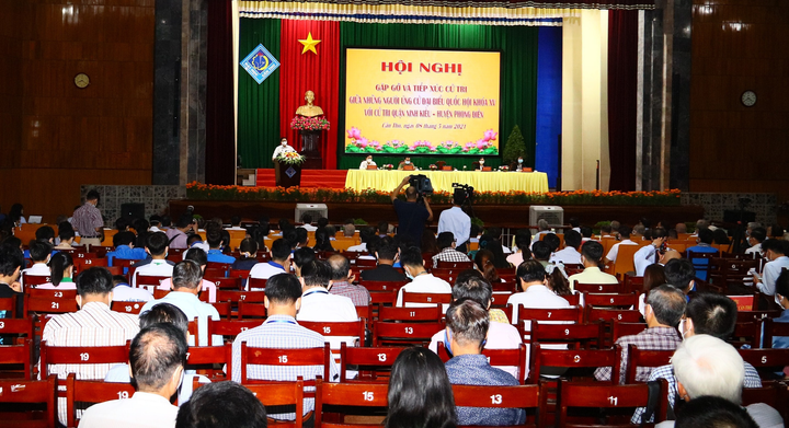 Thủ tướng kêu gọi người dân bình tĩnh, chung tay chống COVID-19 - 2