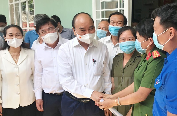 Chủ tịch nước Nguyễn Xuân Phúc: Chưa có đợt dịch nào nghiêm trọng như vậy - 2