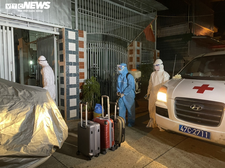 Đắk Lắk cách ly hơn 500 người gồm giáo viên, học sinh, nhân viên y tế và nhà sư - 1