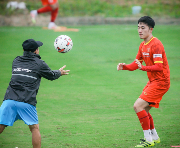 Xuân Trường: 'Tuyển Việt Nam cần hy sinh để đạt mục tiêu' - 1