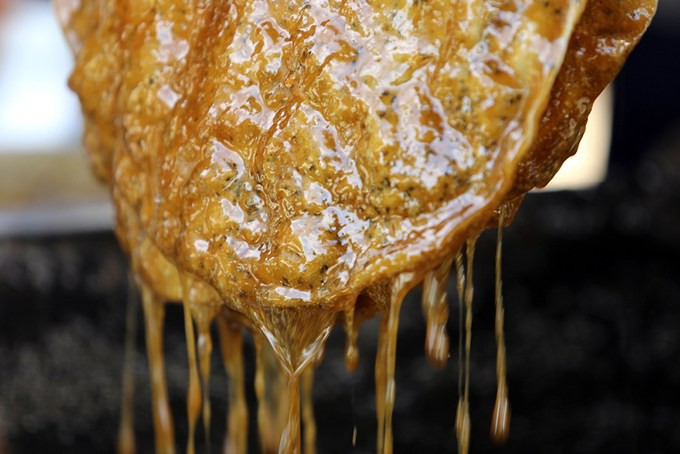 Cả khoảng trời tuổi thơ của lũ trẻ xứ Quảng từng gói gọn trong chiếc bánh này - 1