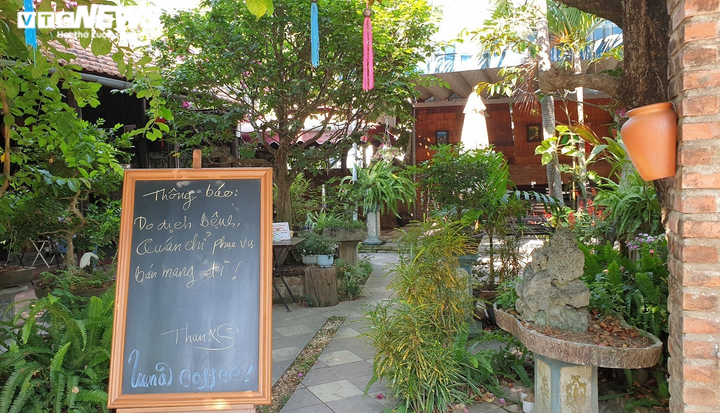 Ảnh: Nhiều hàng quán ở Quảng Nam tự đóng cửa để phòng, chống dịch COVID-19 - 2