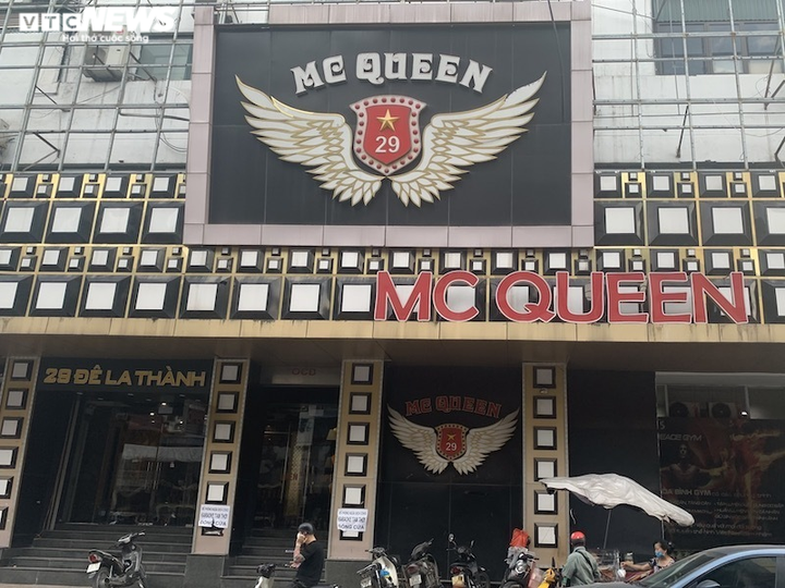 Quán karaoke Hà Nội giữa COVID-19: Nguy cơ gục hẳn sau nhiều lần 'chết lâm sàng' - 1