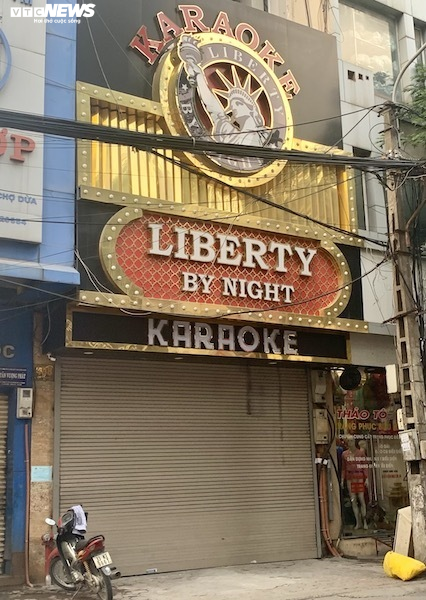 Quán karaoke Hà Nội giữa COVID-19: Nguy cơ gục hẳn sau nhiều lần 'chết lâm sàng' - 2