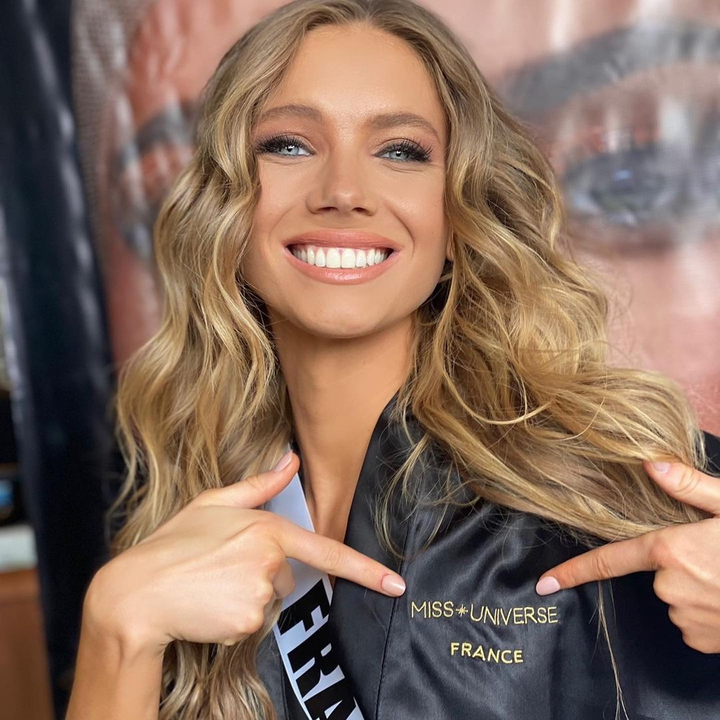 Ngắm mặt mộc của Hoa hậu Khánh Vân và các mỹ nhân Miss Universe - 13