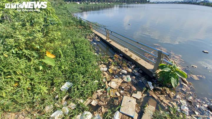 Công trình nâng cấp đô thị hơn 200 tỷ đồng ở Cần Thơ nhếch nhác, đầy rác thải - 15