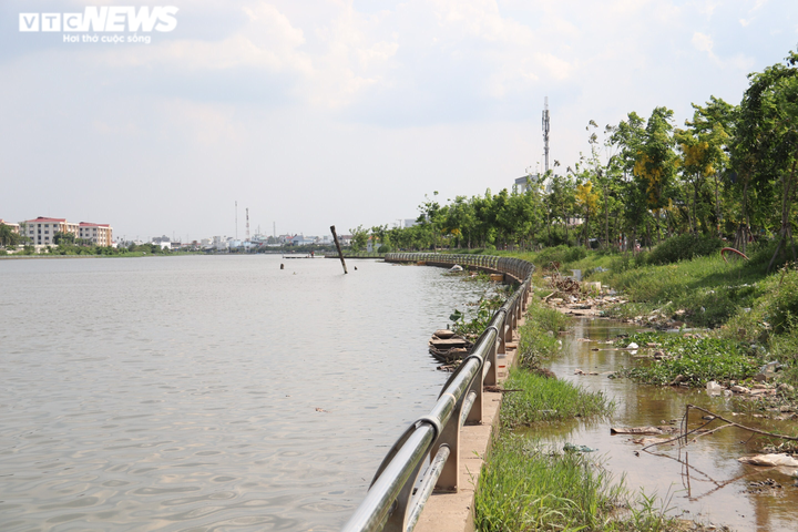 Công trình nâng cấp đô thị hơn 200 tỷ đồng ở Cần Thơ nhếch nhác, đầy rác thải - 6