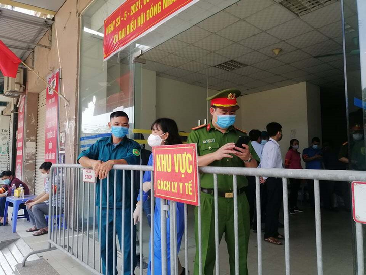 Hà Nội phong tỏa tòa nhà trong chung cư Đại Thanh do có ca dương tính SARS-CoV-2 - 2