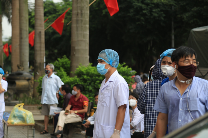 Hà Nội phong tỏa tòa nhà trong chung cư Đại Thanh do có ca dương tính SARS-CoV-2 - 8