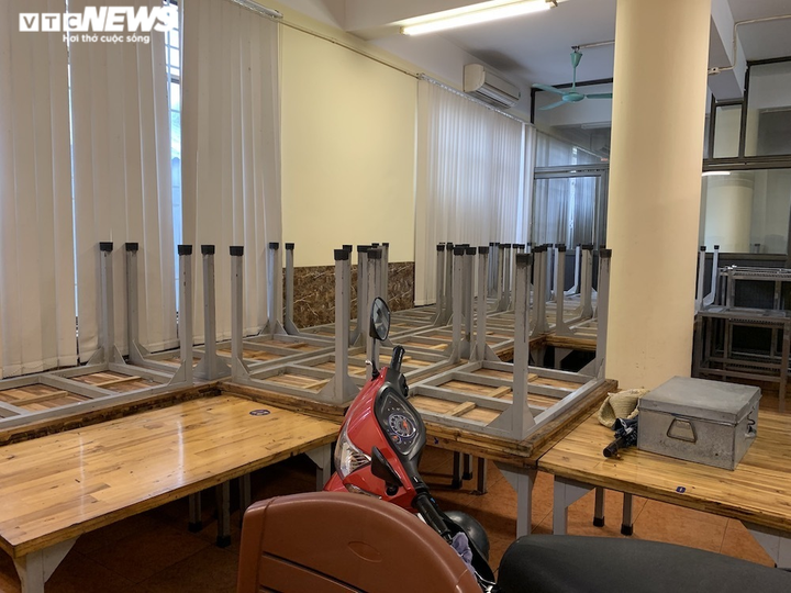 Cận cảnh loạt quán bia lớn ở Hà Nội 'vườn không nhà trống' giữa mùa hốt bạc - 14