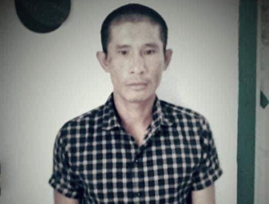 Trộm xe cảnh sát rồi mang dao vào nhà người dân, bị bắt vẫn khóc lóc 'kêu oan' - 2