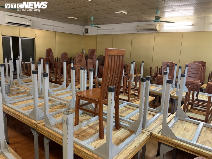 Cận cảnh loạt quán bia lớn ở Hà Nội 'vườn không nhà trống' giữa mùa hốt bạc - 10