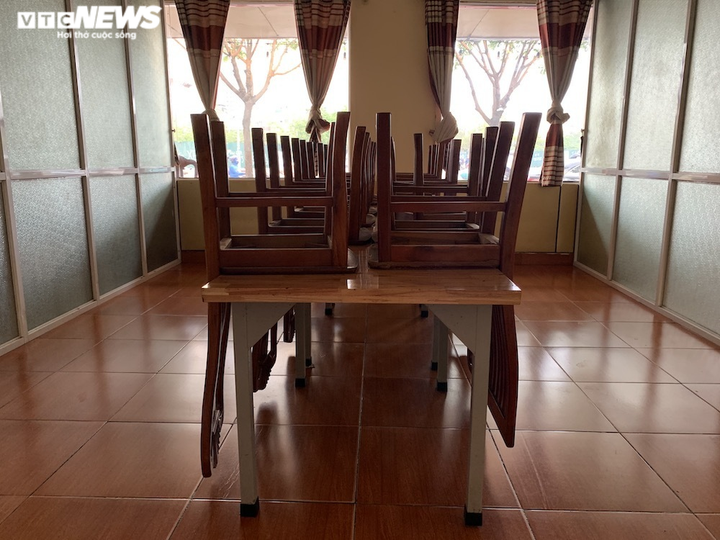 Cận cảnh loạt quán bia lớn ở Hà Nội 'vườn không nhà trống' giữa mùa hốt bạc - 12