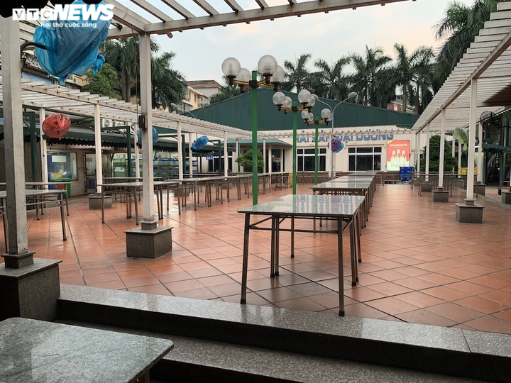 Cận cảnh loạt quán bia lớn ở Hà Nội 'vườn không nhà trống' giữa mùa hốt bạc - 2