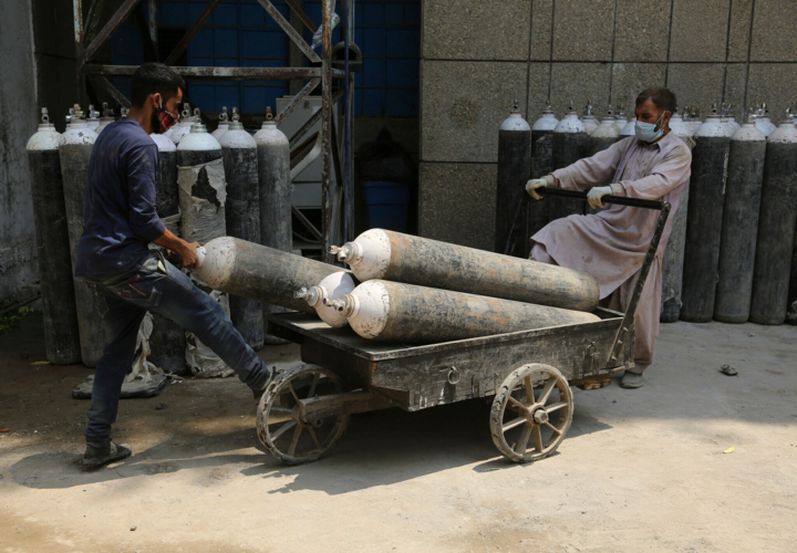 COVID-19 ở Ấn Độ: Thành phố giảm ca nhiễm, nông thôn tăng người chết - 1