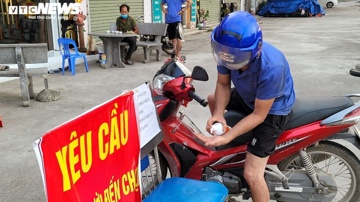 Ổ dịch lớn nhất Bắc Ninh vắng lặng chưa từng thấy trong cao điểm chống COVID-19 - 8