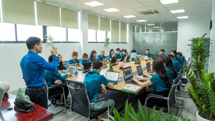 Lý giải sức hút của tranh đá quý Phúc Vượng - 1