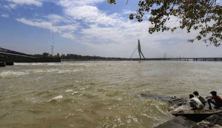 COVID-19 ở Ấn Độ: Thành phố giảm ca nhiễm, nông thôn tăng người chết - 3