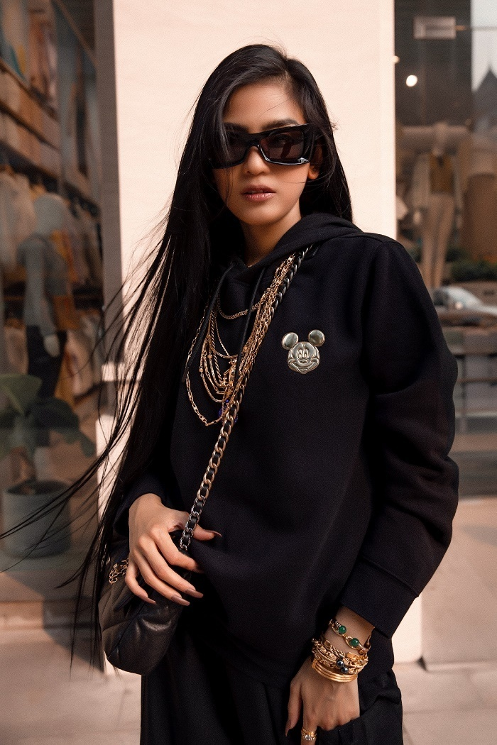 Trương Thị May khoe loạt kính hàng hiệu khi vào hè - 12