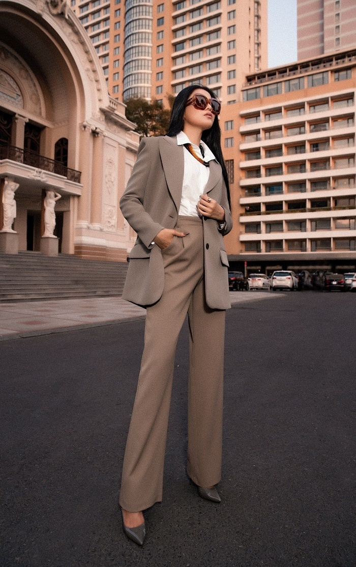 Trương Thị May khoe loạt kính hàng hiệu khi vào hè - 7