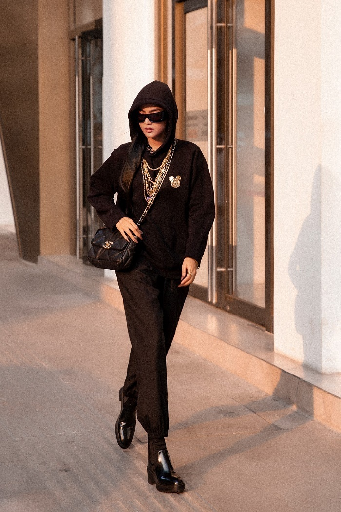 Trương Thị May khoe loạt kính hàng hiệu khi vào hè - 5